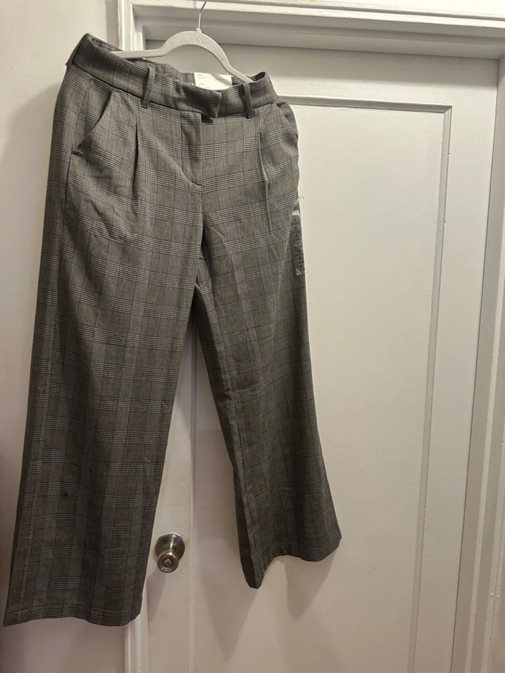 American Eagle Outfitters Gray Plaid Wide-Leg Trousers